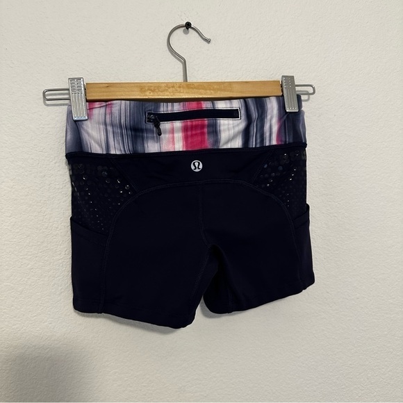 Lululemon Run Dart and Dash Shorts Deep Indigo Colorful Waistband Size 2 Women’s - Picture 9 of 10